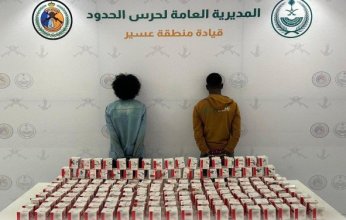 ضبط شخصين لمحاولتهما تهريب أقراص خاضعة لتنظيم التداول الطبي في عسير