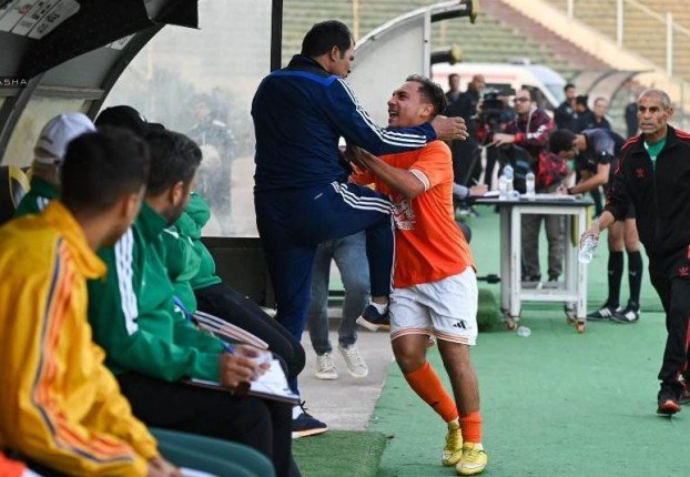 إيقاف وغرامة.. الاتحاد المصري يعاقب أحمد شاهين بعد الاعتداء على مدربه | مستند إيقاف وغرامة.. الاتحاد المصري يعاقب أحمد شاهين بعد الاعتداء على مدربه | مستند