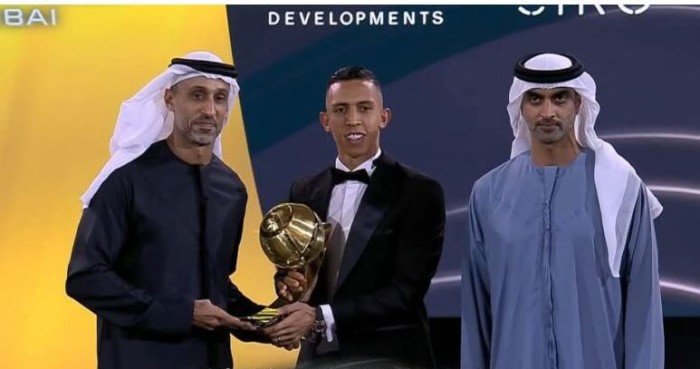 العين الإماراتي يفوز بجائزة جلوب سوكر لأفضل نادٍ في الشرق الأوسط العين الإماراتي يفوز بجائزة جلوب سوكر لأفضل نادٍ في الشرق الأوسط