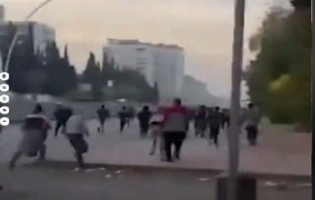 شاهد.. هروب جماعي لسجناء من سجون الأسد.. ماذا يحدث؟