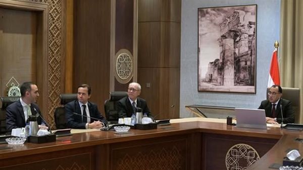 نيسان العالمية: قررنا تصنيع طراز جديد بمصر بعد تبنى الحكومة برنامج تنمية صناعة السيارات نيسان العالمية: قررنا تصنيع طراز جديد بمصر بعد تبنى الحكومة برنامج تنمية صناعة السيارات