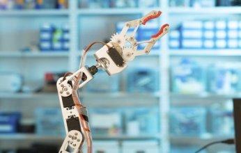 علماء صينيون يطورون ذراعا روبوتية تشبه اليد البشرية