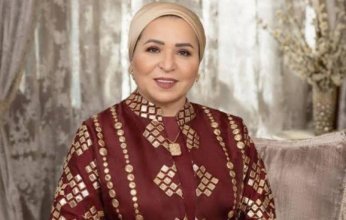 قرينة الرئيس المصري تتوجه بالشكر لمتطوعي الهلال الأحمر