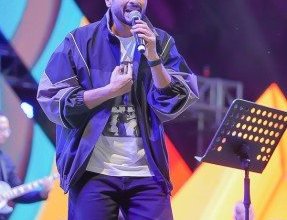بالصور.. النجم حمادة هلال يتألق بأكبر حفل جماهيري في موسم الرياض