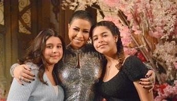 اليوم.. أولى جلسات محاكمة المتهم بابتزاز نجلة الفنانة المصرية شيرين عبد الوهاب.. اعرف التفاصيل والقصة الكاملة