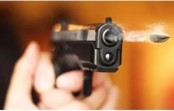 جريمة بشعة.. طالب يقتل مديره بسبب توبيخه عن التأخير