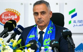 الفتح السعودي يقترب من حسم صفقة نجم خط وسط الأهلي