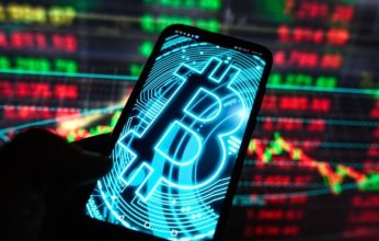 "البيتكوين" تسجل قمة تاريخية جديدة وسط توقعات بدعم العملات المشفرة