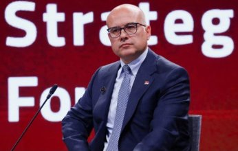 رئيس وزراء صربيا يستقيل من منصبه وسط تصاعد الاحتجاجات