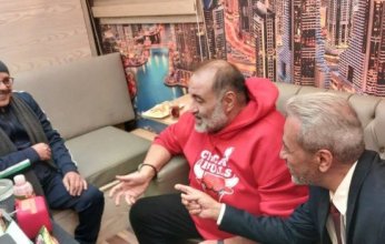 خاص| «خليجيون نيوز» في كواليس «شهادة معاملة أطفال» للنجم محمد هنيدي وصبري فواز