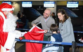 شركة مصر للطيران تحتفل بالعام الجديد مع مسافريها