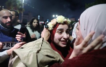 الاحتلال الإسرائيلي يفرج عن 90 أسيراً فلسطينياً ضمن المرحلة الأولى من صفقة تبادل الأسرى والسجناء