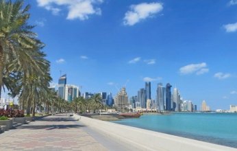 طقس قطر اليوم الاثنين.. الأرصاد الجوية تحذر من رياح قوية وأمواج عالية في عرض البحر