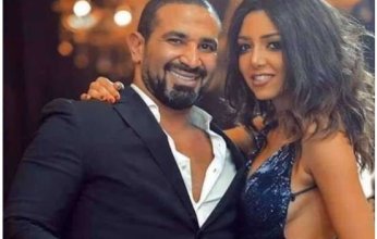 خاص.. علياء بسيوني تدافع عن إطلالة أحمد سعد الجديدة: "يعمل اللي يعجبه"