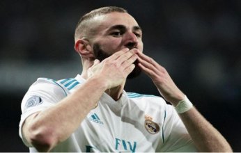 حقيقة اعتزال كريم بنزيما وموقفه من العودة لريال مدريد