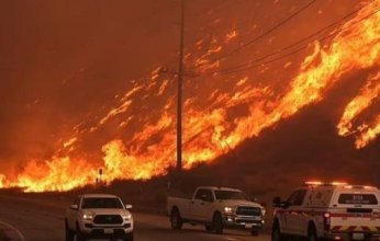أعاصير نارية تغطي الجبال.. ماذا نعرف عن حرائق لوس أنجلوس الجديدة؟