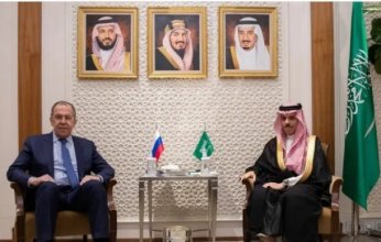 وزيرا خارجية السعودية وروسيا يبحثان المستجدات الإقليمية
