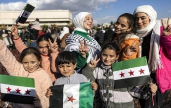 سفارة سوريا بالقاهرة: منح السوريين الراغبين في العودة إلى دمشق تذاكر سفر مجانية