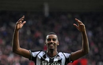 لأول مرة في مسيرته.. السويدي إيزاك أفضل لاعب في شهر ديسمبر بـ «البريمرليج»