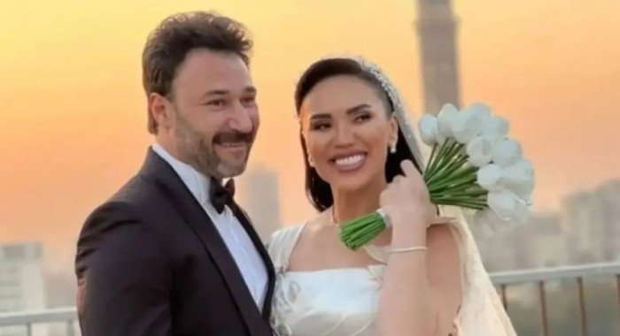رد قوي من بدرية طلبة على منتقدي حفل زفاف مي فاروق رد قوي من بدرية طلبة على منتقدي حفل زفاف مي فاروق