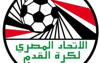 الأمين العام لـ «فيفا» يهنئ مصطفي عزام بتعيينه مديرا تنفيذا للاتحاد المصرى