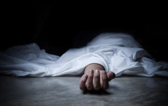 مشهد لا يصدق.. بالفيديو ميت يفتح عينيه أثناء جنازته ويثير فزع الحاضرين