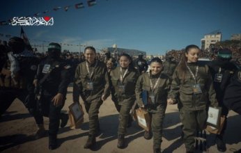 حماس تعلق على مشاهد تسليم الأسيرات الإسرائيليات