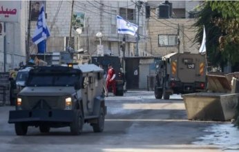 دولة الاحتلال تتوعد بتوسيع عملية جنين وتقيم عشرات الحواجز.. ماذا يحدث بمدن الضفة؟