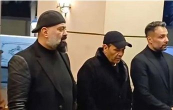 بالفيديو.. بدء عزاء والد ياسمين عبد العزيز بحضور شقيقها