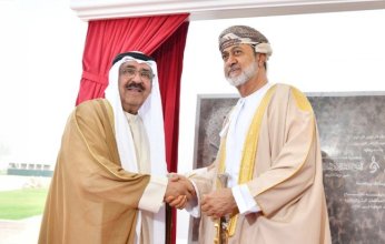 القيادة السياسية الكويتية تهنئ سلطان عمان بالذكرى الخامسة لتوليه مقاليد الحكم