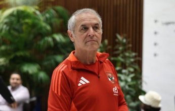 وسام أبو علي يقود هجوم الأهلي أمام استاد أبيدجان