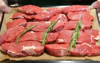 دراسة تحذر: تناول اللحوم الحمراء قد يسرّع شيخوخة الدماغ