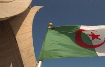 وسائل إعلام.. الجزائر تتسلم رهينة إسبانيا اختطف على حدودها مع مالي