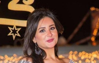 إعلامية مصرية تناشد جمهورها بحذف فيديوهاتها.. ما القصة؟