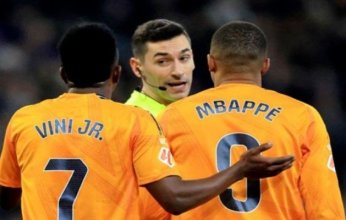 إيقاف حكام مباراة إسبانيول وريال مدريد بـ «الليجا» الإسباني