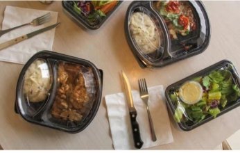 تحذير صحي: تناول الطعام في الأطباق البلاستيكية قد يزيد من خطر الإصابة بأمراض القلب