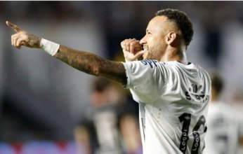 نيمار يسجل أول أهدافه بعد عودته للبرازيل