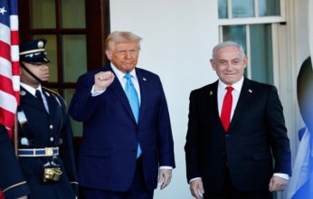 نتنياهو يهدي ترامب أداة هجوم نفذه في لبنان.. ما الرسالة وراء ذلك؟