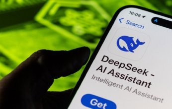 بعقوبات تصل إلى السجن 20 عاما.. أميركا تجرم تحميل تطبيق الذكاء الاصطناعي الصيني "DeepSeek"