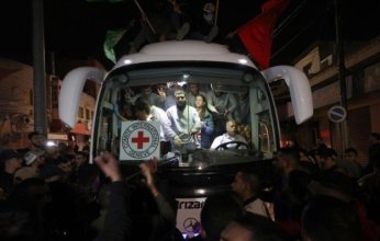 "حماس" تستنكر تأجيل الاحتلال الإسرائيلي الإفراج عن الأسرى وتطالب المجتمع الدولي بالضغط عليها لتنفيذ الاتفاق