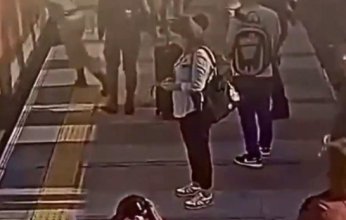 فيديو متداول لجندية إسرائيلية تلقي بنفسها أسفل عجلات مترو أنفاق تل أبيب
