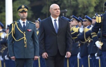 الرئيس اللبناني يبدأ أول زيارة خارجية له إلى السعودية قبل القمة العربية