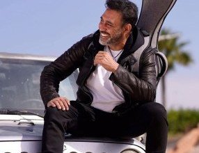 الفنان عمرو مصطفى يكشف عن تجاوز الخلافات مع عمرو دياب بعد محنة مرضه