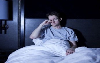 مخاطر جسدية ونفسية خطيرة يسببها الأرق على الصحة العامة