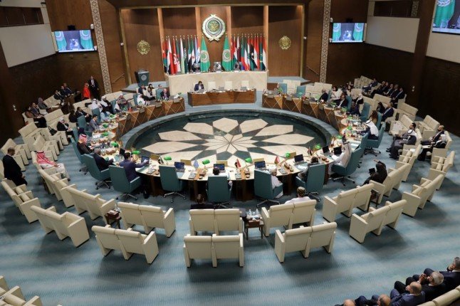 دولة الإمارات تسلم مملكة البحرين رئاسة الدورة الـ115 للمجلس الاقتصادي والاجتماعي العربي دولة الإمارات تسلم مملكة البحرين رئاسة الدورة الـ115 للمجلس الاقتصادي والاجتماعي العربي