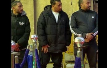 بالفيديو| عزاء والد مطرب المهرجانات أورتيجا.. وسط غياب نجوم الفن