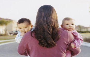 هل يؤثر الحمل بتوأم على صحة الأم خاصة بعد الولادة؟.. دراسة تًجيب