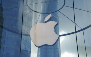 هواتف آبل تربط كلمة «عنصري» بترامب.. ما القصة؟