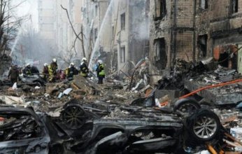 مقتل شخص في هجوم بطائرات مسيرة خارج العاصمة الأوكرانية