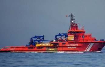 خفر السواحل الإسباني ينقذ 62 مهاجراً بالقرب من جزر الكناري